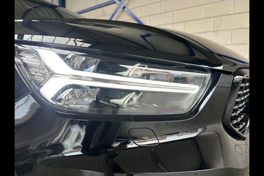 Volvo XC40 2.0 B4 R-Design Pano| Blis|Keyless|R-Camera|Full
