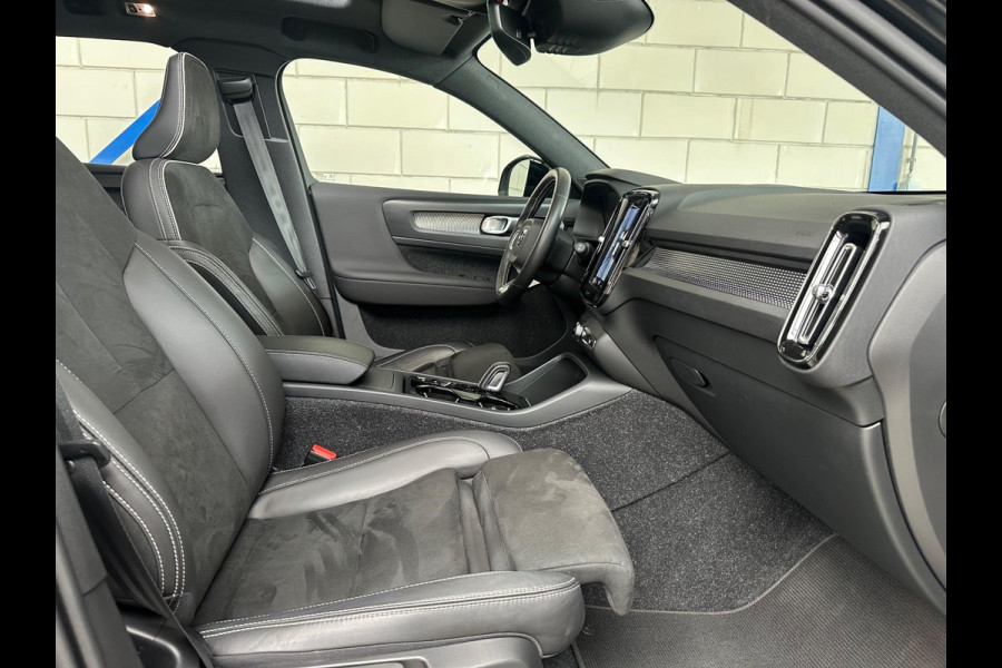 Volvo XC40 2.0 B4 R-Design Pano| Blis|Keyless|R-Camera|Full