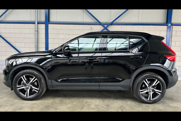Volvo XC40 2.0 B4 R-Design Pano| Blis|Keyless|R-Camera|Full