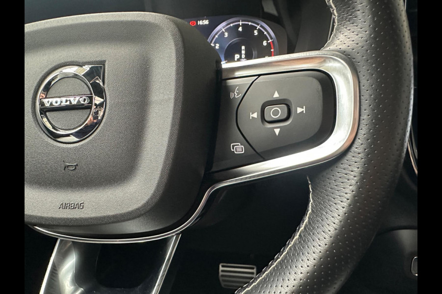 Volvo XC40 2.0 B4 R-Design Pano| Blis|Keyless|R-Camera|Full