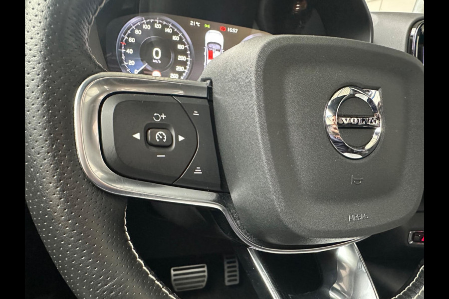 Volvo XC40 2.0 B4 R-Design Pano| Blis|Keyless|R-Camera|Full