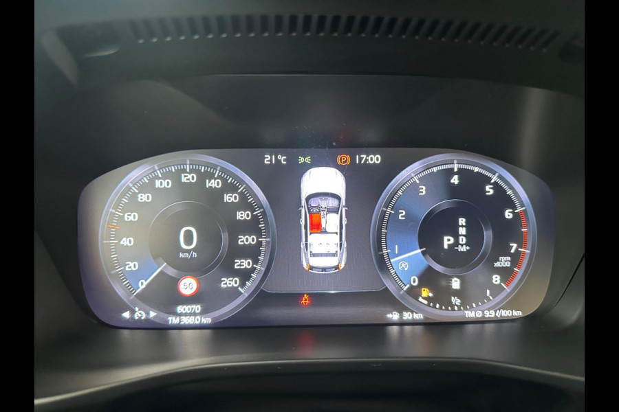 Volvo XC40 2.0 B4 R-Design Pano| Blis|Keyless|R-Camera|Full