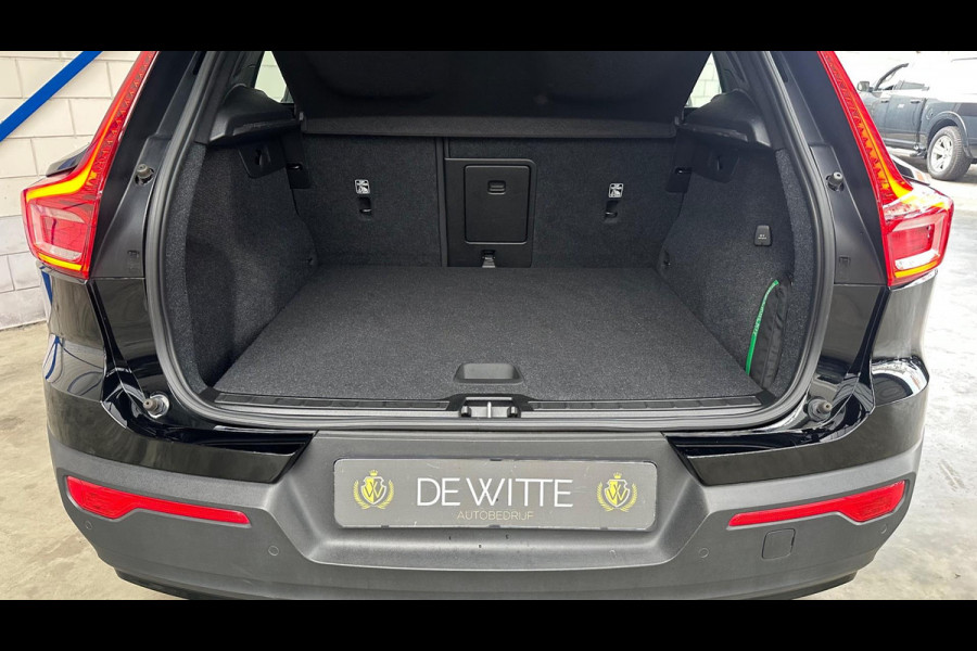 Volvo XC40 2.0 B4 R-Design Pano| Blis|Keyless|R-Camera|Full