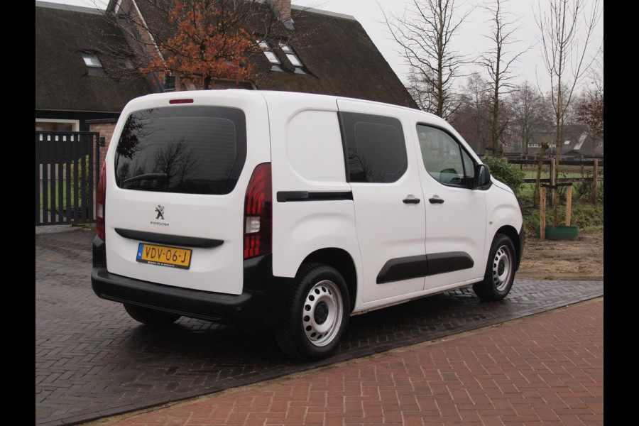 Peugeot Partner 1.5 BlueHDI Premium | Dubbele schuifdeur | Automaat | Apple Carplay | Cruise Control | Parkeersensoren |