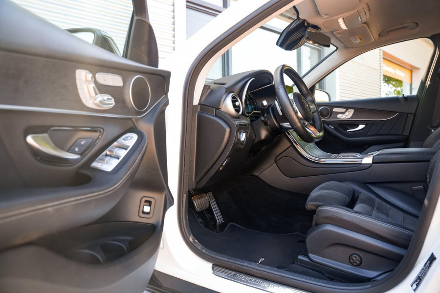 Mercedes-Benz GLC 300e 4MATIC 63 AMG Pakket Adapt. Cruise LED Memory Stoelverw. Camera DAB+ 20''LM