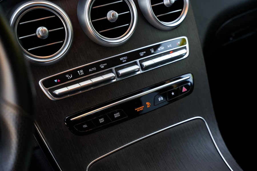 Mercedes-Benz GLC 300e 4MATIC 63 AMG Pakket Adapt. Cruise LED Memory Stoelverw. Camera DAB+ 20''LM