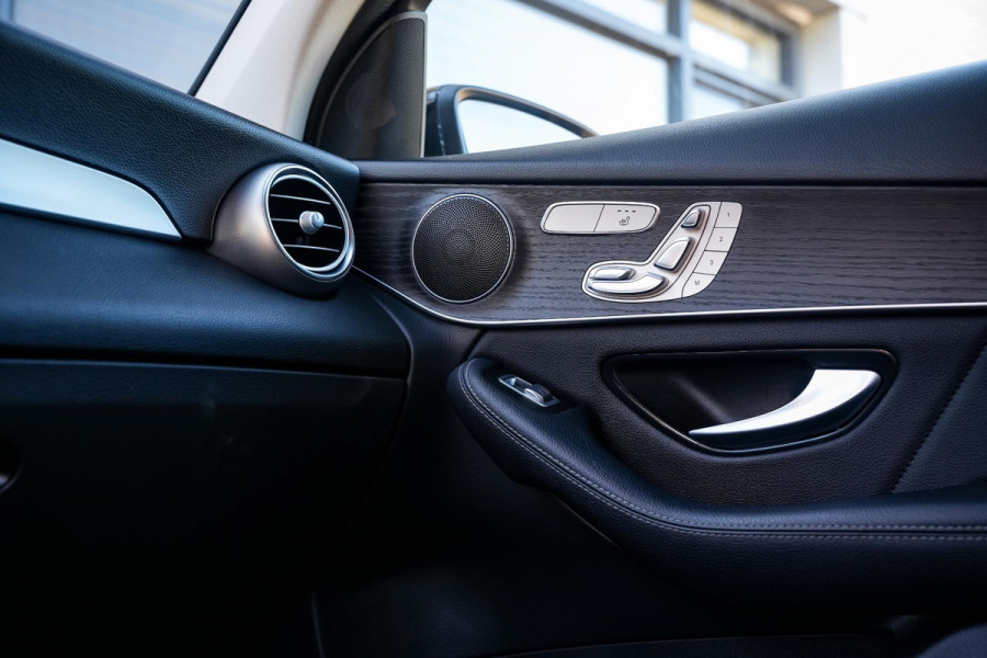 Mercedes-Benz GLC 300e 4MATIC 63 AMG Pakket Adapt. Cruise LED Memory Stoelverw. Camera DAB+ 20''LM