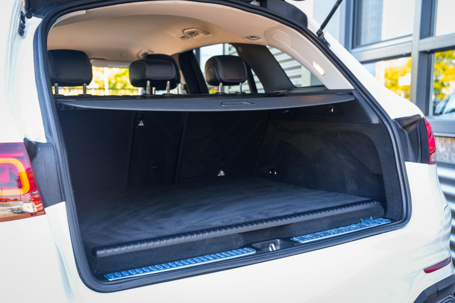 Mercedes-Benz GLC 300e 4MATIC 63 AMG Pakket Adapt. Cruise LED Memory Stoelverw. Camera DAB+ 20''LM