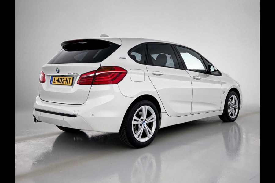 BMW 2 Serie Active Tourer 225xe iPerformance(Goed OnderH, Panoramadak, Stoelv, Navi, Climate Con, PDC, Etc)