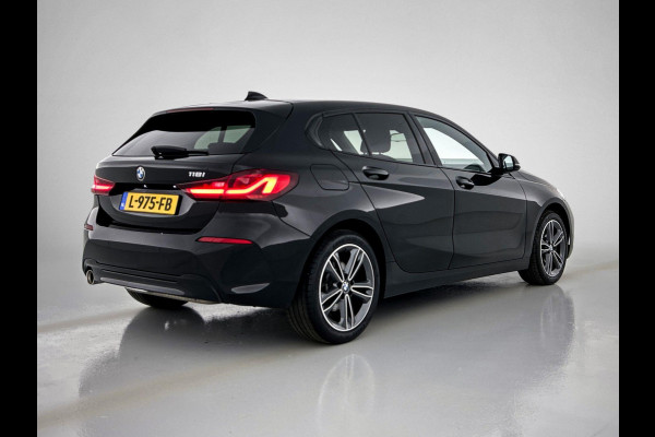 BMW 1-serie 118i High Executive (1e Eig, NL-auto, Dealer onderhoud, Navi Pro, PDC V+A, Cruise controle, Etc)