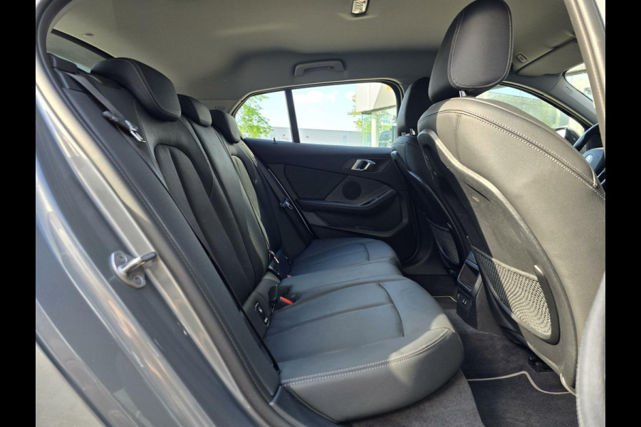 BMW 1-serie 118i Introduction Edition|AUTOMAAT|LED|VIRTUAL CP|NAVI
