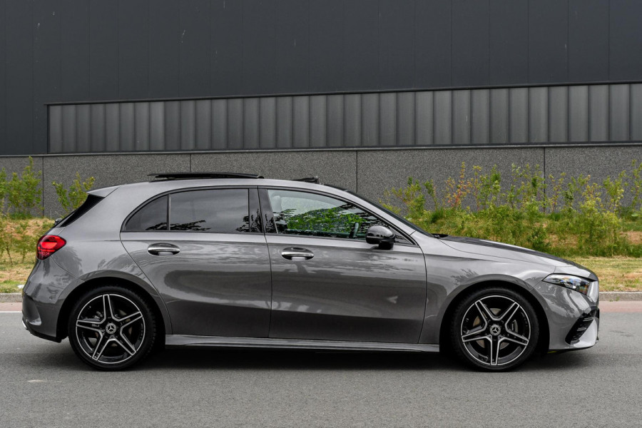 Mercedes-Benz A-Klasse 180 AMG Night ed. Pano, Memory, 360, HUD, Multibeam, Keyless, Trekhaak, Dodeh!