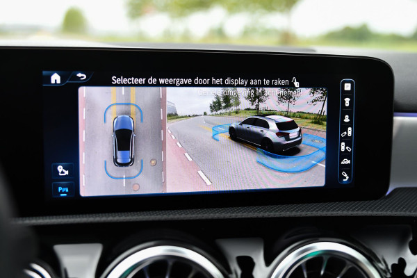 Mercedes-Benz A-Klasse 180 AMG Night ed. Pano, Memory, 360, HUD, Multibeam, Keyless, Trekhaak, Dodeh!