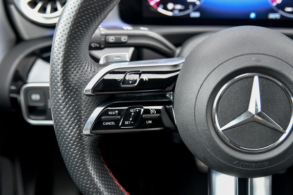 Mercedes-Benz A-Klasse 180 AMG Night ed. Pano, Memory, 360, HUD, Multibeam, Keyless, Trekhaak, Dodeh!