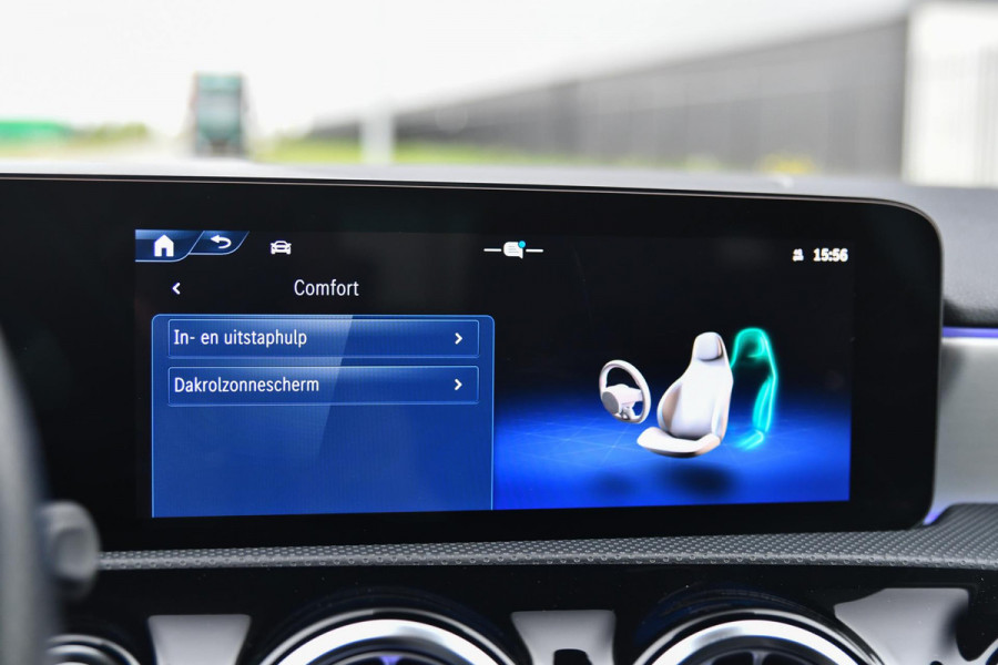 Mercedes-Benz A-Klasse 180 AMG Night ed. Pano, Memory, 360, HUD, Multibeam, Keyless, Trekhaak, Dodeh!
