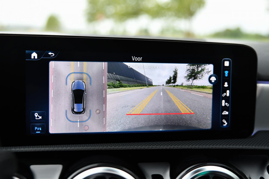 Mercedes-Benz A-Klasse 180 AMG Night ed. Pano, Memory, 360, HUD, Multibeam, Keyless, Trekhaak, Dodeh!