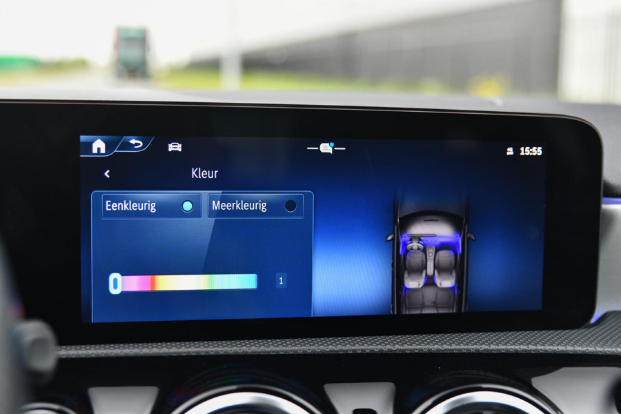 Mercedes-Benz A-Klasse 180 AMG Night ed. Pano, Memory, 360, HUD, Multibeam, Keyless, Trekhaak, Dodeh!