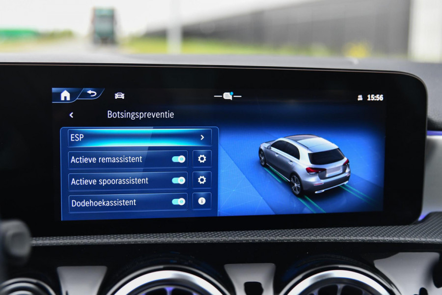 Mercedes-Benz A-Klasse 180 AMG Night ed. Pano, Memory, 360, HUD, Multibeam, Keyless, Trekhaak, Dodeh!