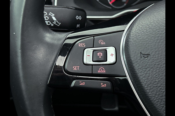 Volkswagen Polo 1.0 TSI Highline R-line (1e eig, NL-auto, Dealer onderH, Panorama, Nav, Carplay, Adaptive Cruise Control, Etc)