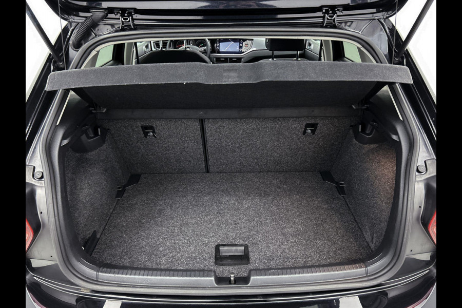 Volkswagen Polo 1.0 TSI Highline R-line (1e eig, NL-auto, Dealer onderH, Panorama, Nav, Carplay, Adaptive Cruise Control, Etc)