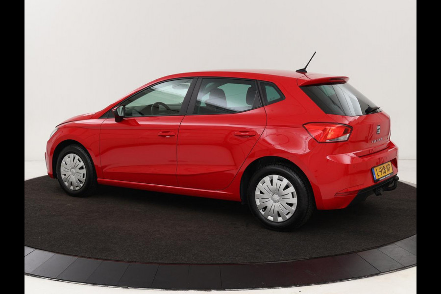 Seat Ibiza 1.0 TSI Style Intens | Carplay | Trekhaak | Navigatie | Climate control | Camera | Cruise control | Parkeerhulp | Bluetooth