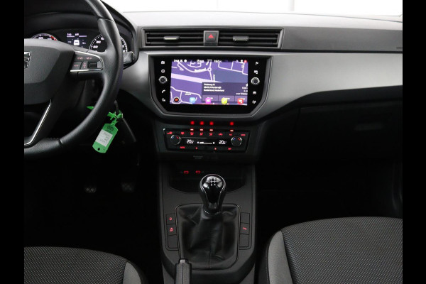 Seat Ibiza 1.0 TSI Style Intens | Carplay | Trekhaak | Navigatie | Climate control | Camera | Cruise control | Parkeerhulp | Bluetooth