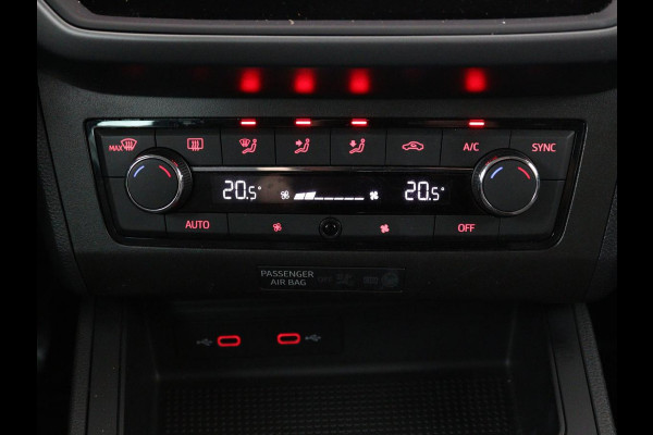 Seat Ibiza 1.0 TSI Style Intens | Carplay | Trekhaak | Navigatie | Climate control | Camera | Cruise control | Parkeerhulp | Bluetooth