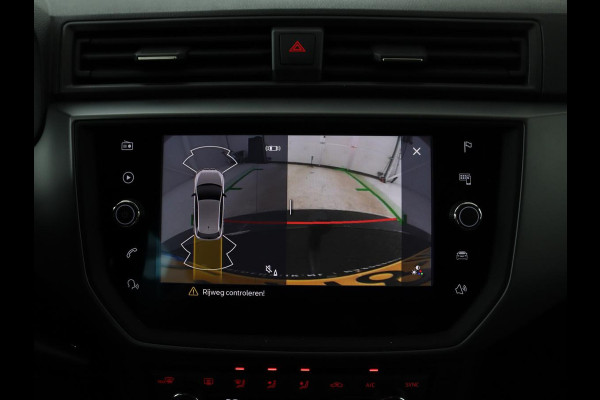 Seat Ibiza 1.0 TSI Style Intens | Carplay | Trekhaak | Navigatie | Climate control | Camera | Cruise control | Parkeerhulp | Bluetooth