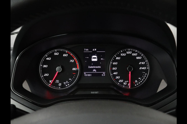 Seat Ibiza 1.0 TSI Style Intens | Carplay | Trekhaak | Navigatie | Climate control | Camera | Cruise control | Parkeerhulp | Bluetooth