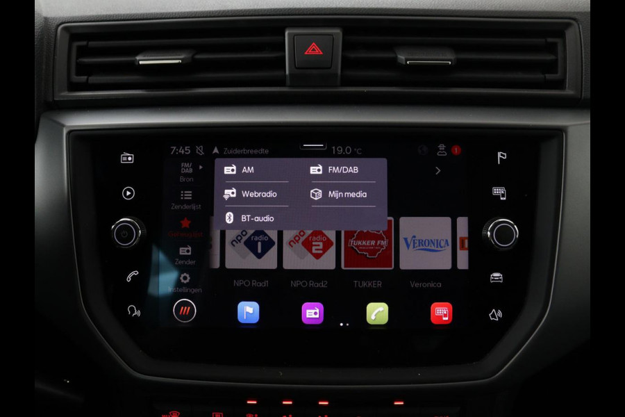 Seat Ibiza 1.0 TSI Style Intens | Carplay | Trekhaak | Navigatie | Climate control | Camera | Cruise control | Parkeerhulp | Bluetooth