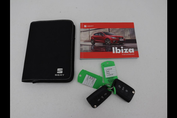 Seat Ibiza 1.0 TSI Style Intens | Carplay | Trekhaak | Navigatie | Climate control | Camera | Cruise control | Parkeerhulp | Bluetooth