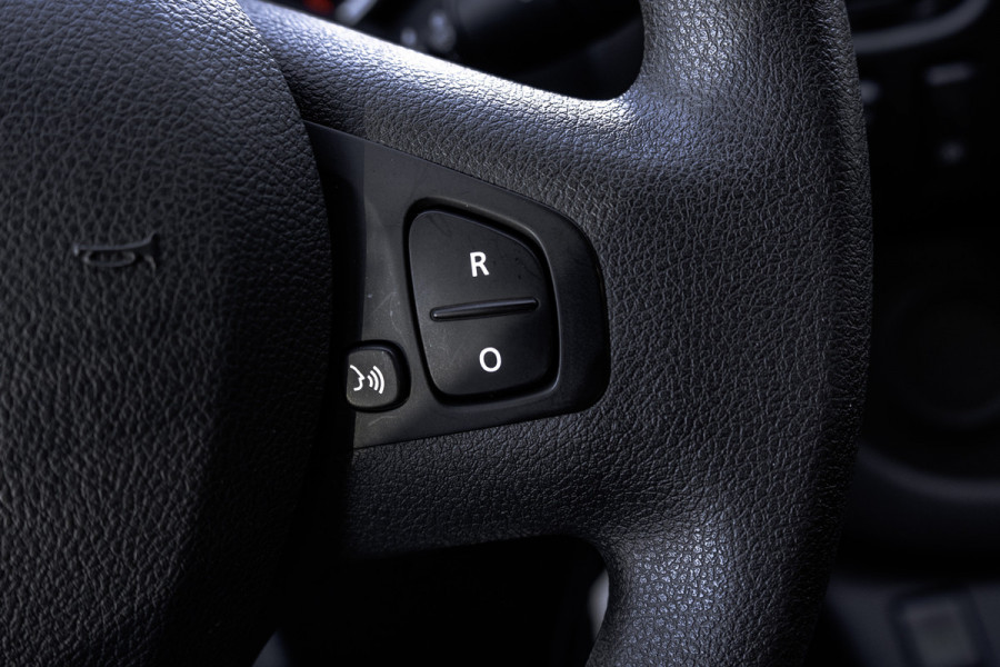 Renault Trafic 1.6 dCi | L2H1 | 5-Zits | Zijschuifdeur R+L | LED | Navi | Airco | Cruise | PDC | Euro 6