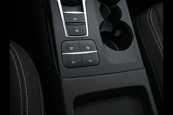 Ford Kuga 2.5 PHEV Titanium (INCL-BTW) *DIGI-COCKPIT | ADAPTIVE-CRUISE | BLINDSPOT | PARK-PILOT | CAMERA | NAVI-FULLMAP | HEATED-SEATS | COMFORT-SEATS | ECC | CARPLAY | PDC | DAB | LANE-ASSIST | 17''ALU*