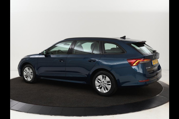 Škoda Octavia 1.0 TSI Business Edition | Stoelverwarming | Camera | Carplay | Full LED | Navigatie | Parkeerhulp | Climate control | Cruise control