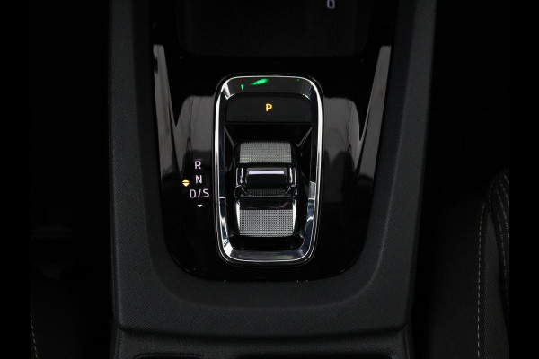 Škoda Octavia 1.0 TSI Business Edition | Stoelverwarming | Camera | Carplay | Full LED | Navigatie | Parkeerhulp | Climate control | Cruise control