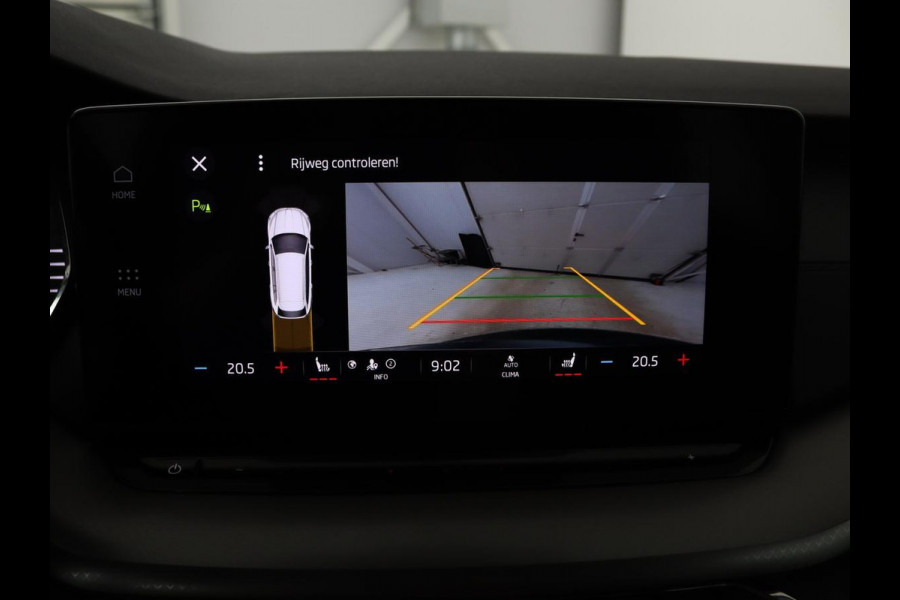Škoda Octavia 1.0 TSI Business Edition | Stoelverwarming | Camera | Carplay | Full LED | Navigatie | Parkeerhulp | Climate control | Cruise control