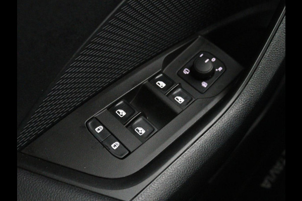 Škoda Octavia 1.0 TSI Business Edition | Stoelverwarming | Camera | Carplay | Full LED | Navigatie | Parkeerhulp | Climate control | Cruise control