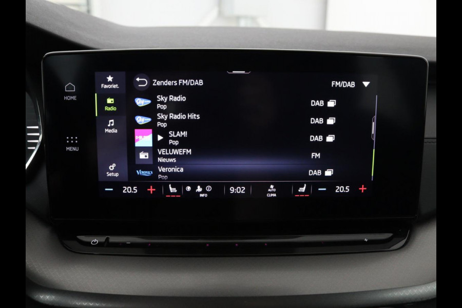 Škoda Octavia 1.0 TSI Business Edition | Stoelverwarming | Camera | Carplay | Full LED | Navigatie | Parkeerhulp | Climate control | Cruise control