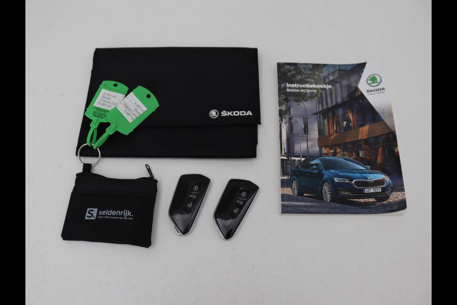 Škoda Octavia 1.0 TSI Business Edition | Stoelverwarming | Camera | Carplay | Full LED | Navigatie | Parkeerhulp | Climate control | Cruise control