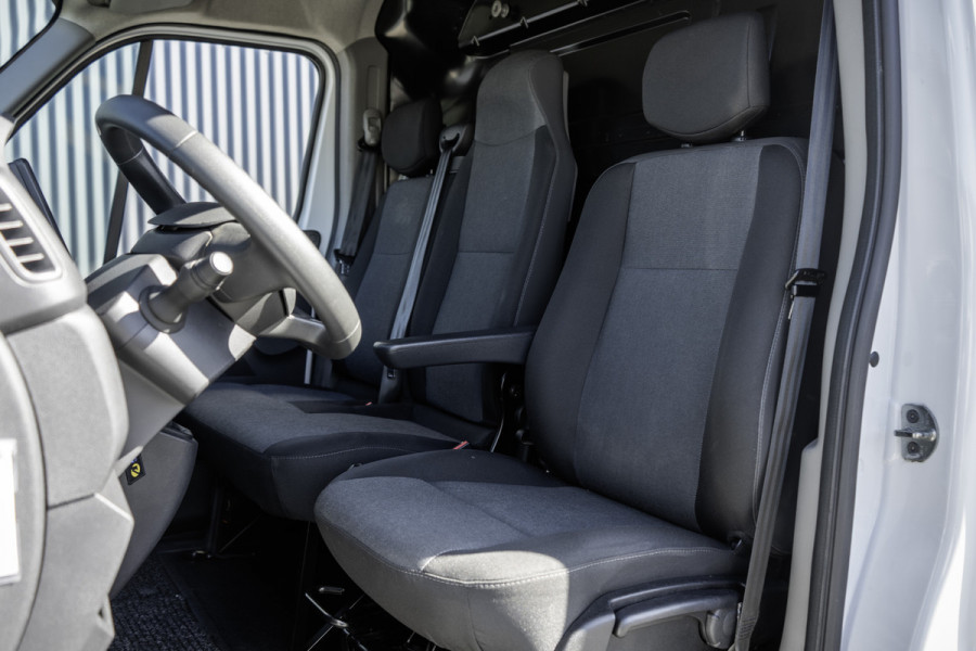 Renault Master 2.3 dCi | L2H2 | 1ste EIG. | LED | Navigatie | Airco | PDC | ECO | Euro 6