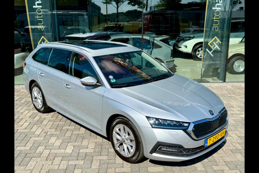 Škoda Octavia Combi 1.0 e-TSI Business Edition Plus Automaat (DSG) Pano, Elek Trekhaak, Virtual Cockpit, CarPlay, Keyless