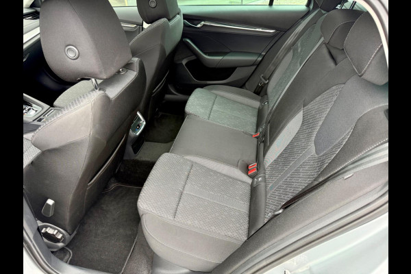 Škoda Octavia Combi 1.0 e-TSI Business Edition Plus Automaat (DSG) Pano, Elek Trekhaak, Virtual Cockpit, CarPlay, Keyless