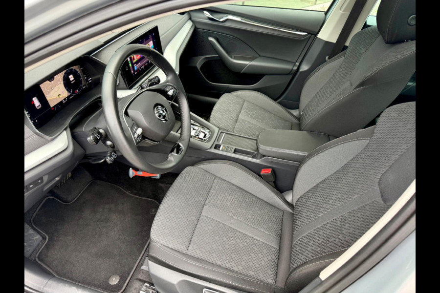Škoda Octavia Combi 1.0 e-TSI Business Edition Plus Automaat (DSG) Pano, Elek Trekhaak, Virtual Cockpit, CarPlay, Keyless