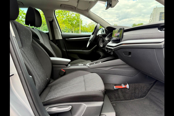 Škoda Octavia Combi 1.0 e-TSI Business Edition Plus Automaat (DSG) Pano, Elek Trekhaak, Virtual Cockpit, CarPlay, Keyless