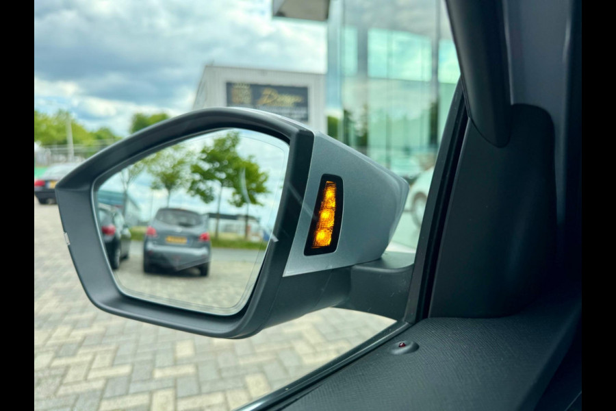 Škoda Octavia Combi 1.0 e-TSI Business Edition Plus Automaat (DSG) Pano, Elek Trekhaak, Virtual Cockpit, CarPlay, Keyless
