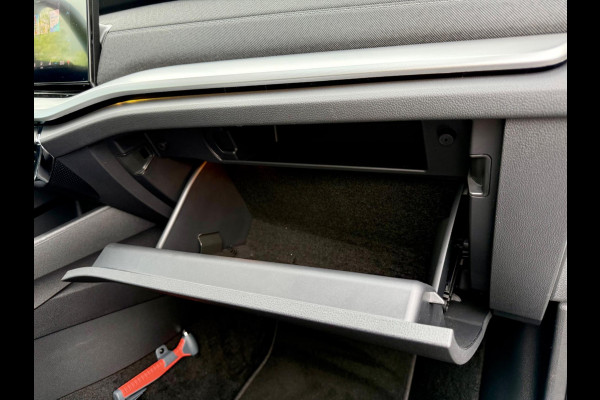 Škoda Octavia Combi 1.0 e-TSI Business Edition Plus Automaat (DSG) Pano, Elek Trekhaak, Virtual Cockpit, CarPlay, Keyless