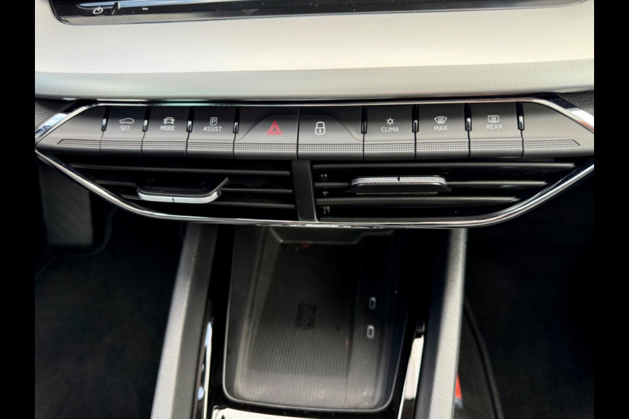 Škoda Octavia Combi 1.0 e-TSI Business Edition Plus Automaat (DSG) Pano, Elek Trekhaak, Virtual Cockpit, CarPlay, Keyless