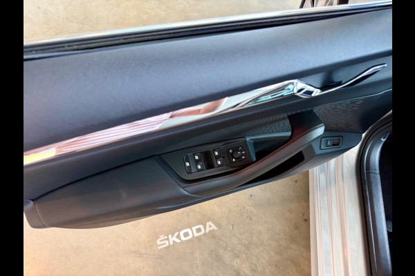 Škoda Octavia Combi 1.0 e-TSI Business Edition Plus Automaat (DSG) Pano, Elek Trekhaak, Virtual Cockpit, CarPlay, Keyless