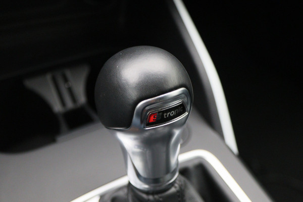 Audi Q2 1.0 TFSI Design Pro Line Airco, Cruise, Navigatie, Bluetooth, Elektrisch Pakket, PDC, 17''