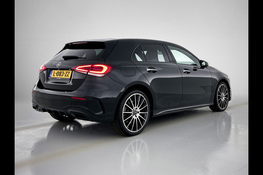 Mercedes-Benz A-Klasse 250 e Business Solution AMG Limited | Multispaaks lichtmetalen velgen | MBUX wide screen | Navigatie | Panoramadak | Parking support Inclusief 24 maanden MB Certified garantie voor Europa.